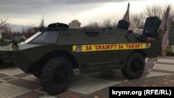 На пресс-конференции в ноябре 2019 года в сафари-парке «Тайган» Олег Зубков заявил о начавшемся рейдерском захвате его зоопарков. У входа в зал, где проходила пресс-конференция, была установлена бронемашина, а из динамиков звучала песня «Вставай, страна огромная»